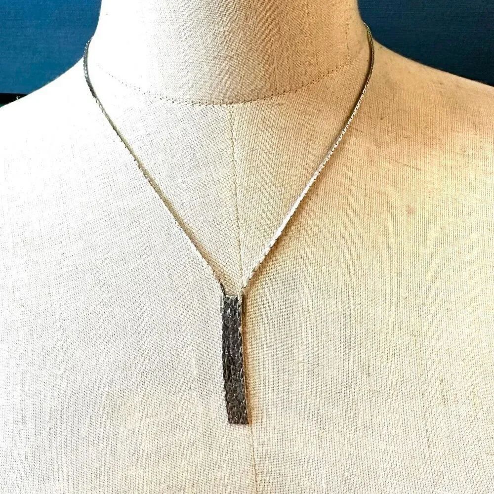 Avon Silver Tone Chain Tassel Necklace